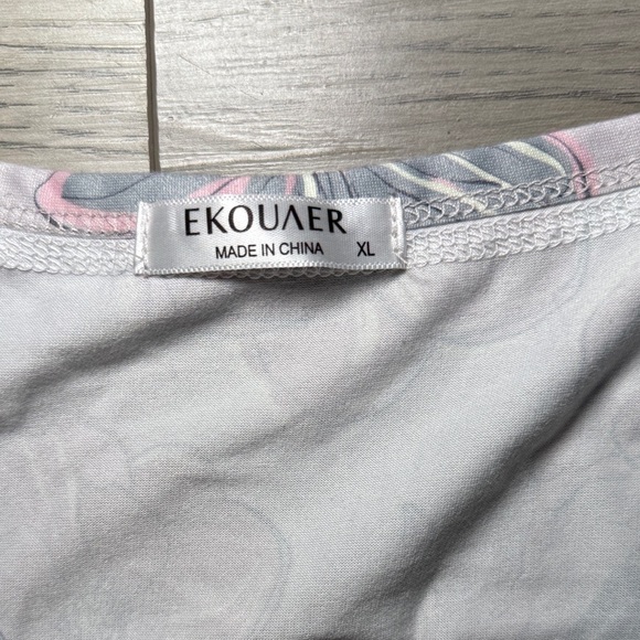 Ekouaer Floral Women's Pajamas Set XL Short Sleeve & Shorts Loungewear - Picture 5 of 7